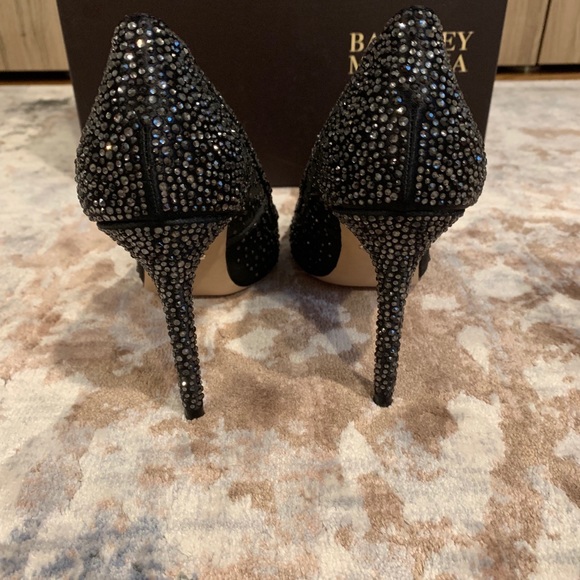 Badgley Mischka Weslee Pointy Toe Pump - Picture 4 of 7